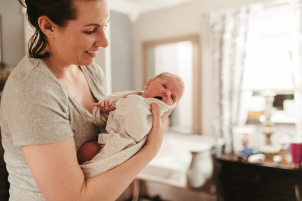 postpartum photos by Molly moroose